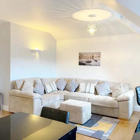 Harbour Penthouse