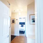 Апартаменты Harbour Penthouse